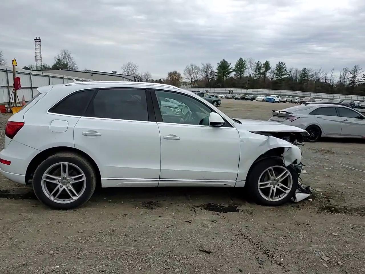 Фото: WA1C2AFP6HA078428