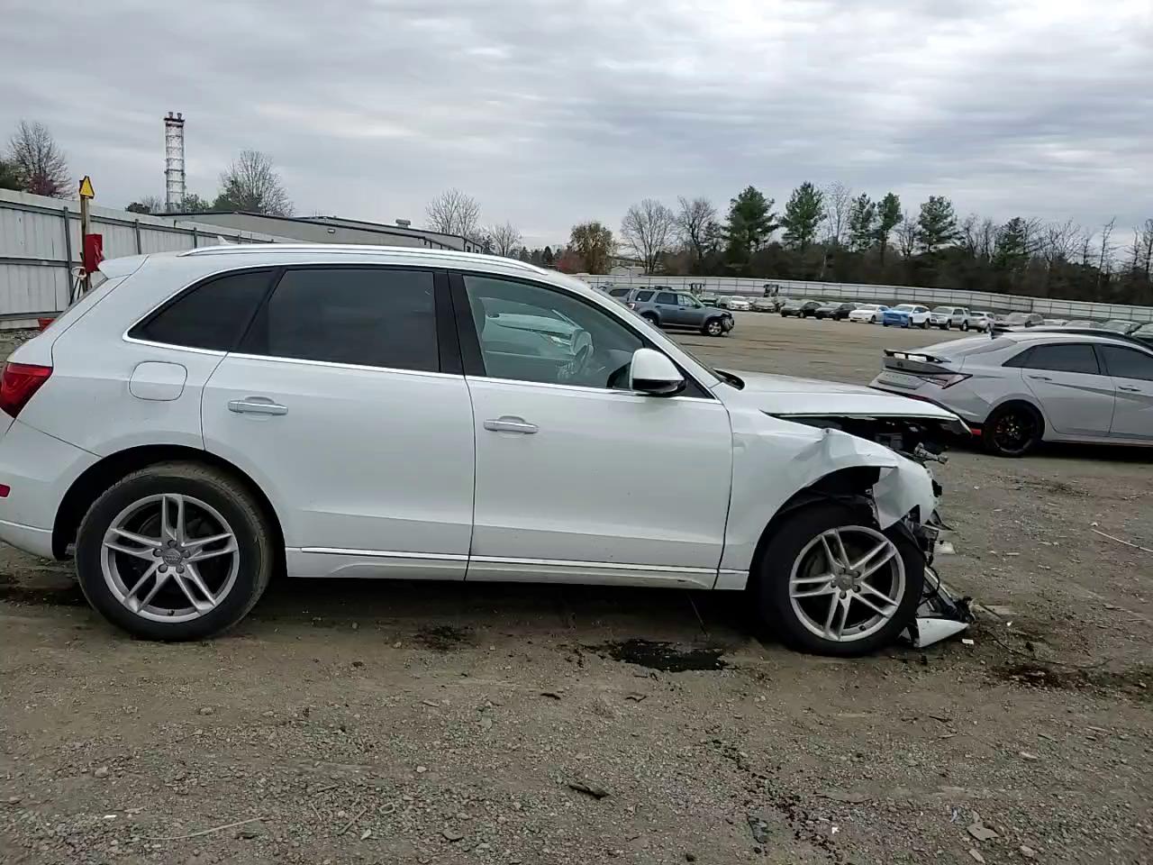 Фото: WA1C2AFP6HA078428