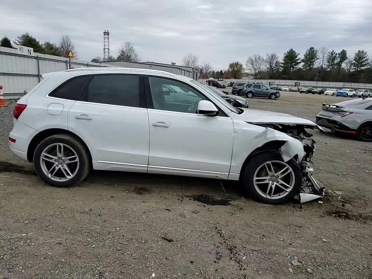 Фото: WA1C2AFP6HA078428