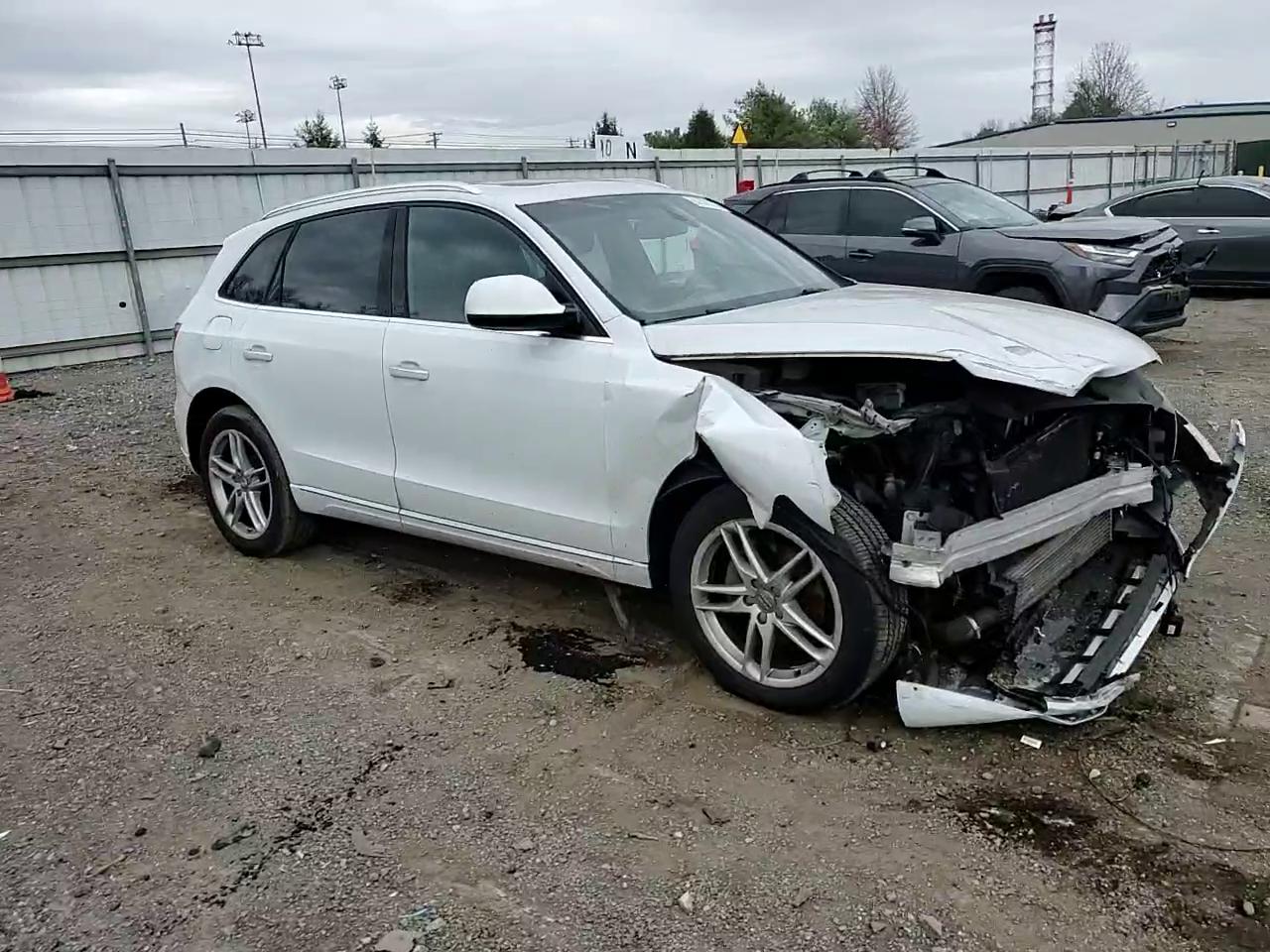 Фото: WA1C2AFP6HA078428