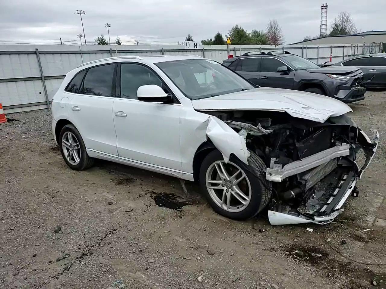 Фото: WA1C2AFP6HA078428