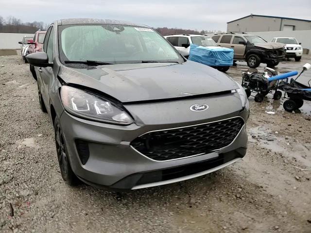 2021 Ford Escape Se VIN: 1FMCU0G68MUA75857 Lot: 92037005