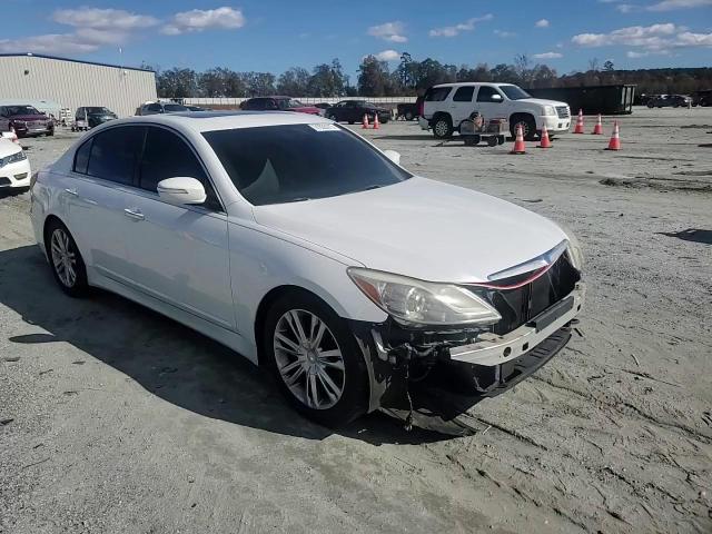 2013 Hyundai Genesis 3.8L VIN: KMHGC4DD8DU240899 Lot: 91635275