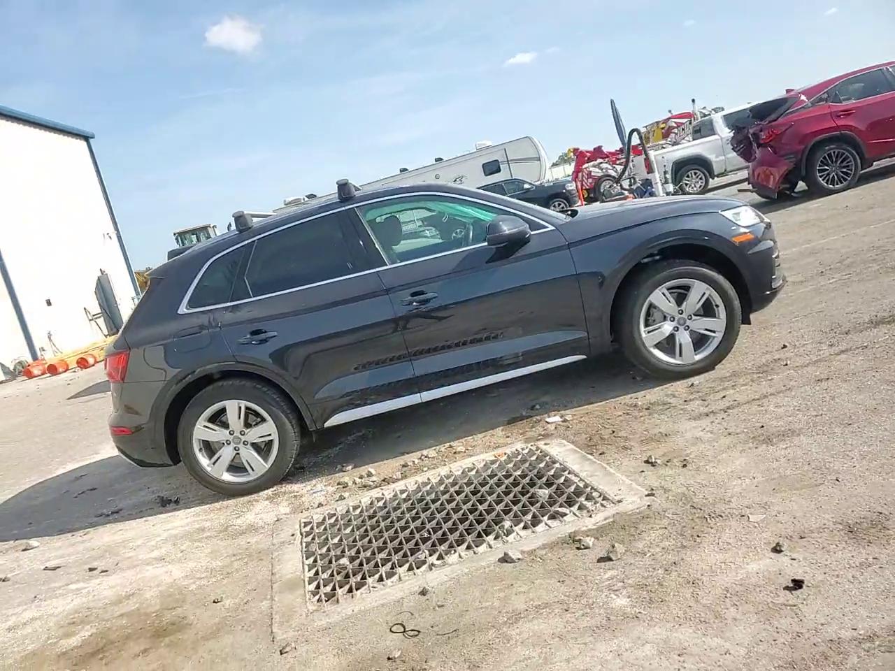 Фото: WA1BNAFY3K2127016