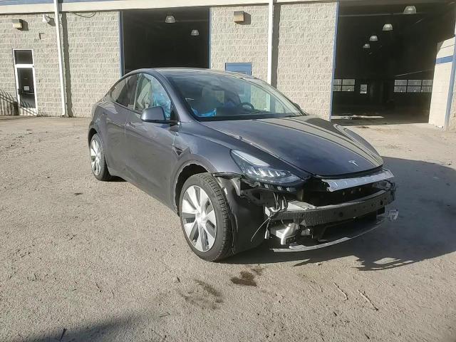 2022 Tesla Model Y VIN: 7SAYGAEE9NF382579 Lot: 93141675