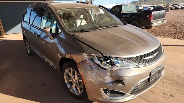 2017 Chrysler Pacifica Limited VIN: 2C4RC1GG2HR537560 Lot: 91414675