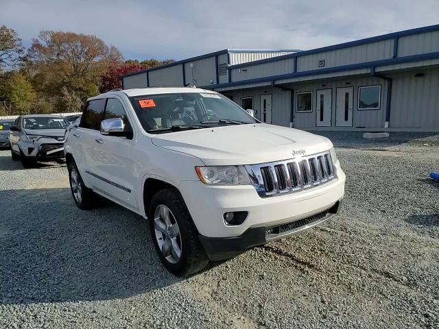 2011 Jeep Grand Cherokee Limited VIN: 1J4RR5GT2BC552329 Lot: 92858055