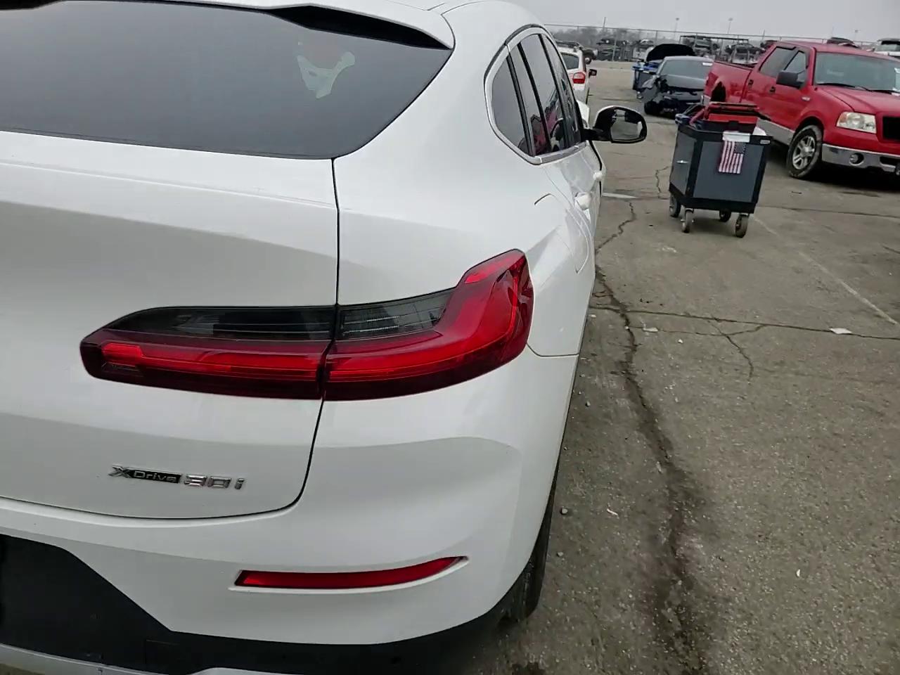 Фото: 5UX33DT04N9N05516