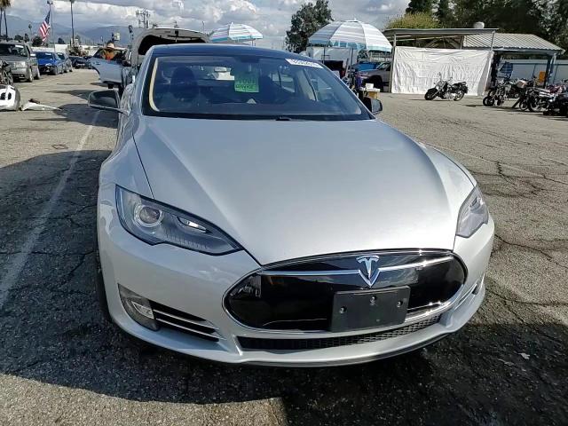 2014 Tesla Model S VIN: 5YJSA1H15EFP49815 Lot: 93302615