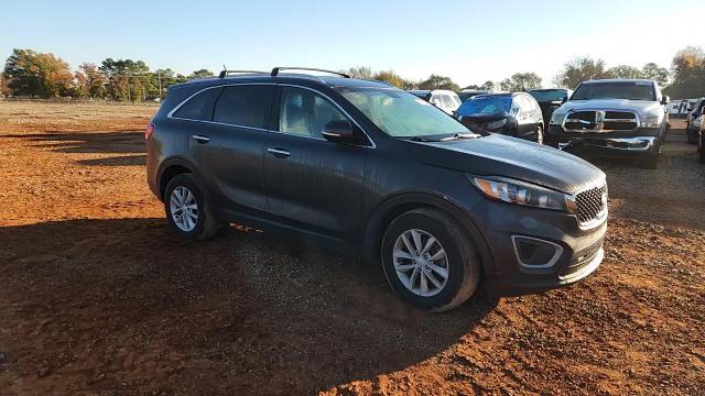 2017 Kia Sorento Lx VIN: 5XYPG4A33HG255502 Lot: 90890555
