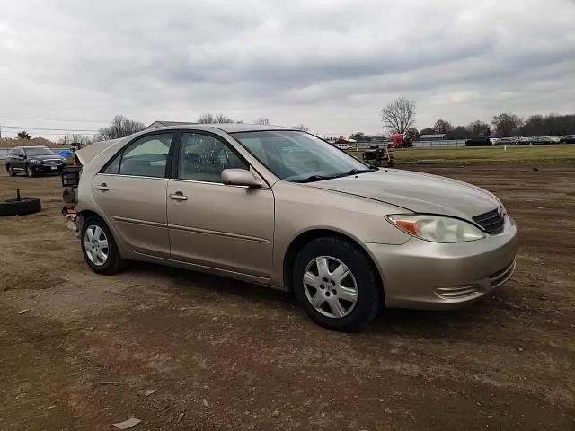 2002 Toyota Camry Le VIN: 4T1BE32K82U108223 Lot: 93597355