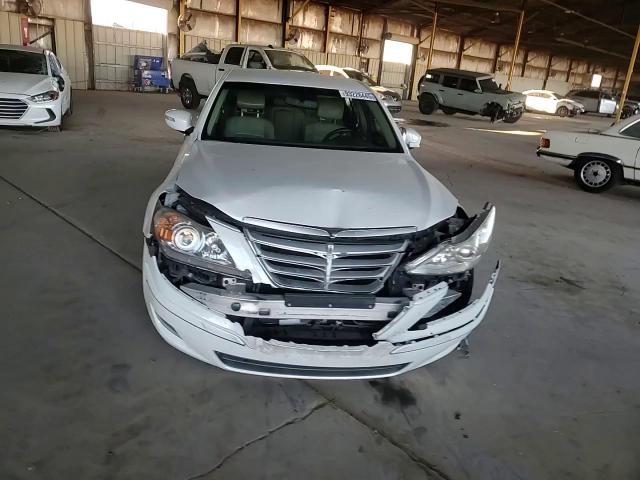 2011 Hyundai Genesis 3.8L VIN: KMHGC4DE8BU129453 Lot: 93228445