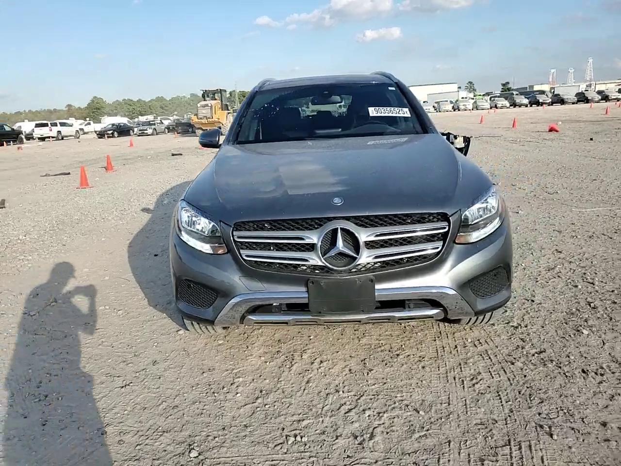 Фото: WDC0G4JB2HF138628