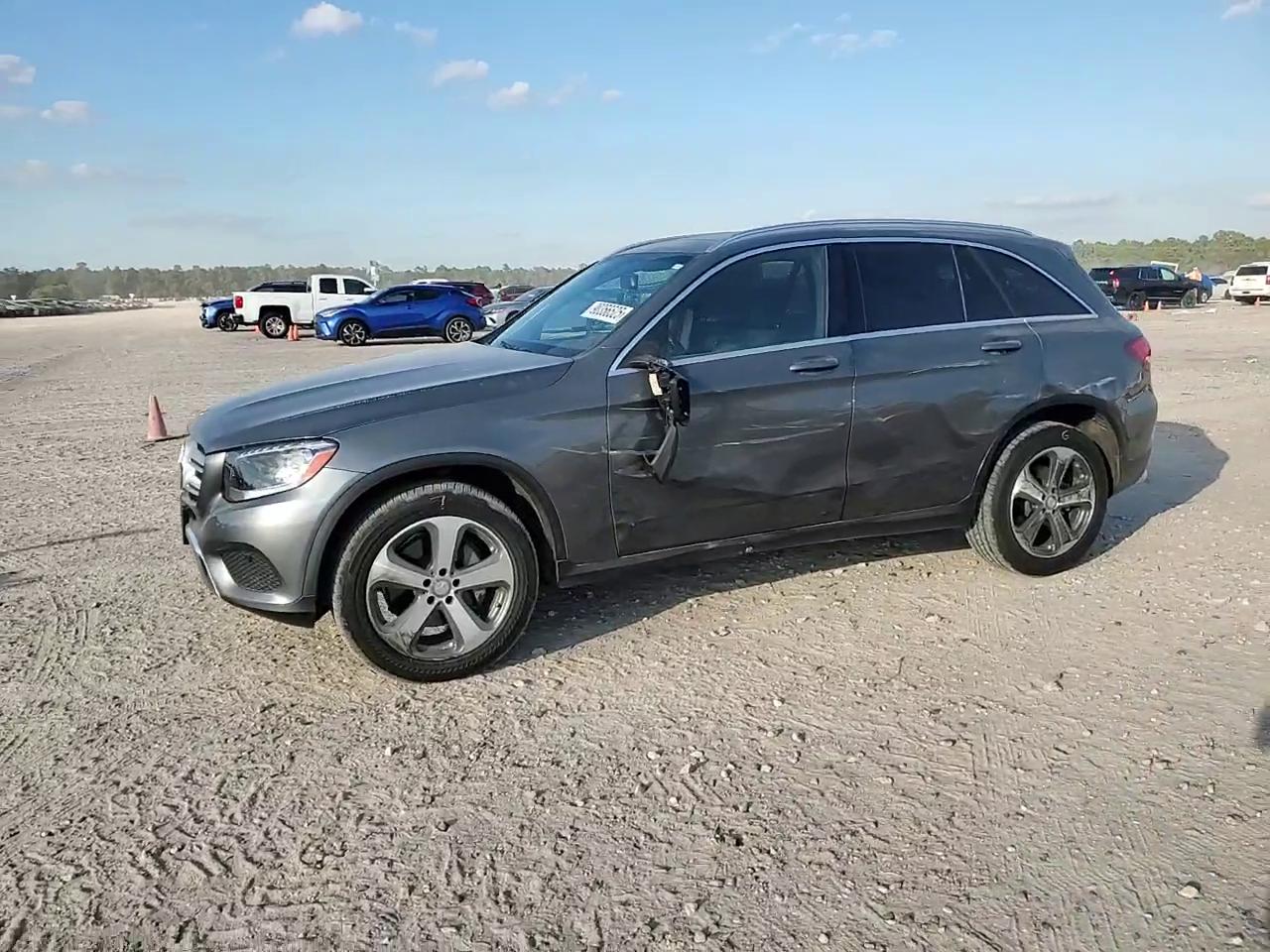 Фото: WDC0G4JB2HF138628