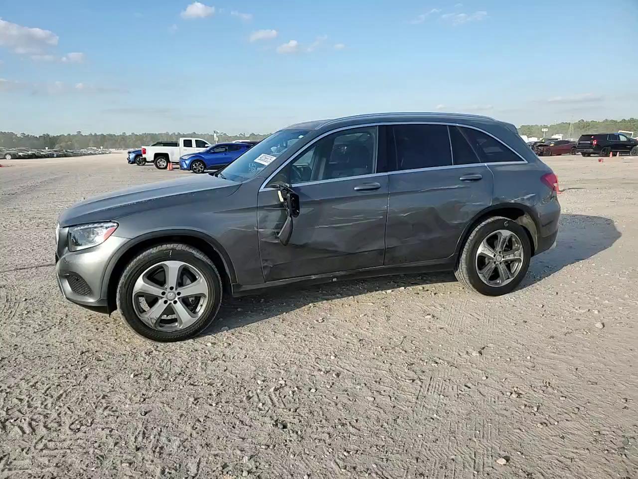 Фото: WDC0G4JB2HF138628