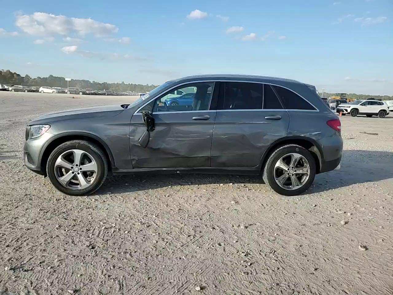 Фото: WDC0G4JB2HF138628