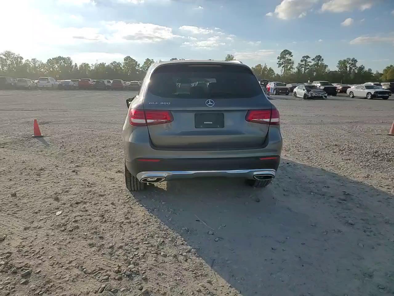 Фото: WDC0G4JB2HF138628