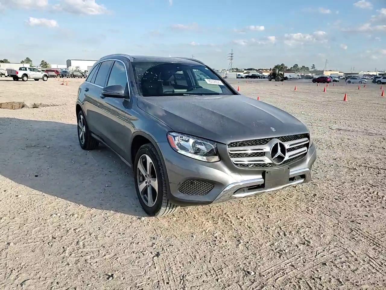 Фото: WDC0G4JB2HF138628