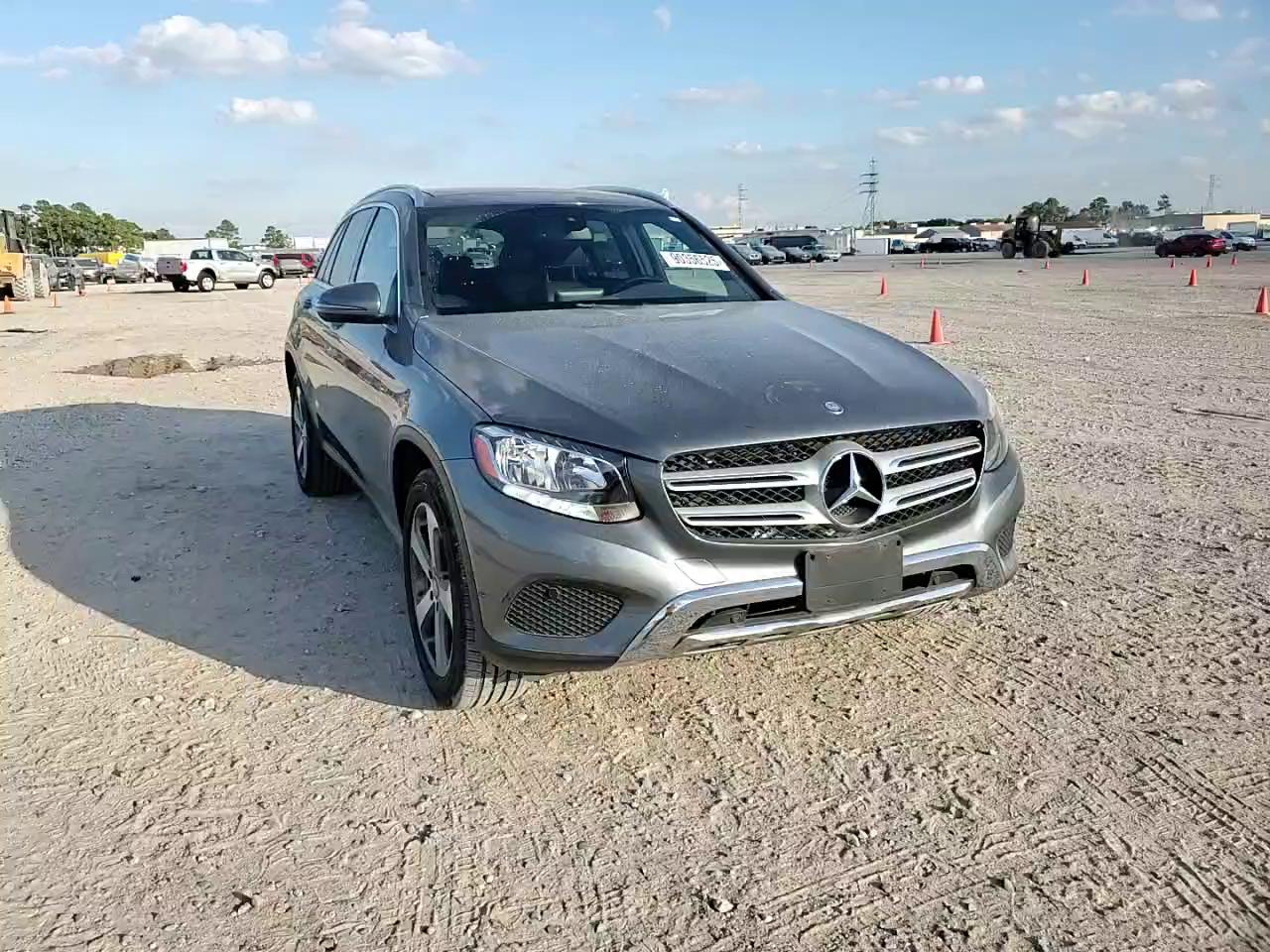 Фото: WDC0G4JB2HF138628