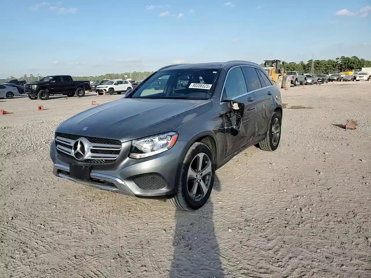 Фото: WDC0G4JB2HF138628