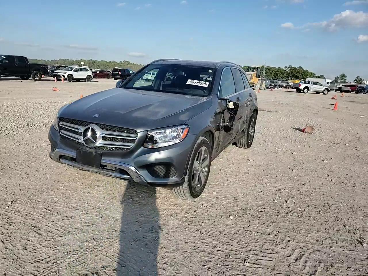 Фото: WDC0G4JB2HF138628