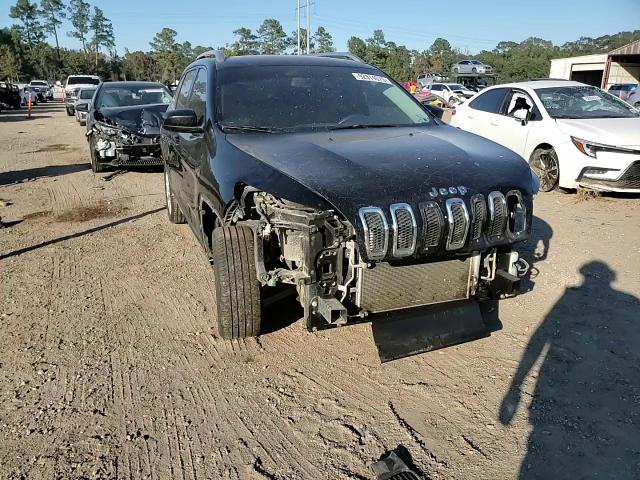 2018 Jeep Cherokee Latitude VIN: 1C4PJLCB9JD511484 Lot: 92314075