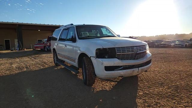 2007 Lincoln Navigator L VIN: 5LMFL27567LJ13239 Lot: 92356855