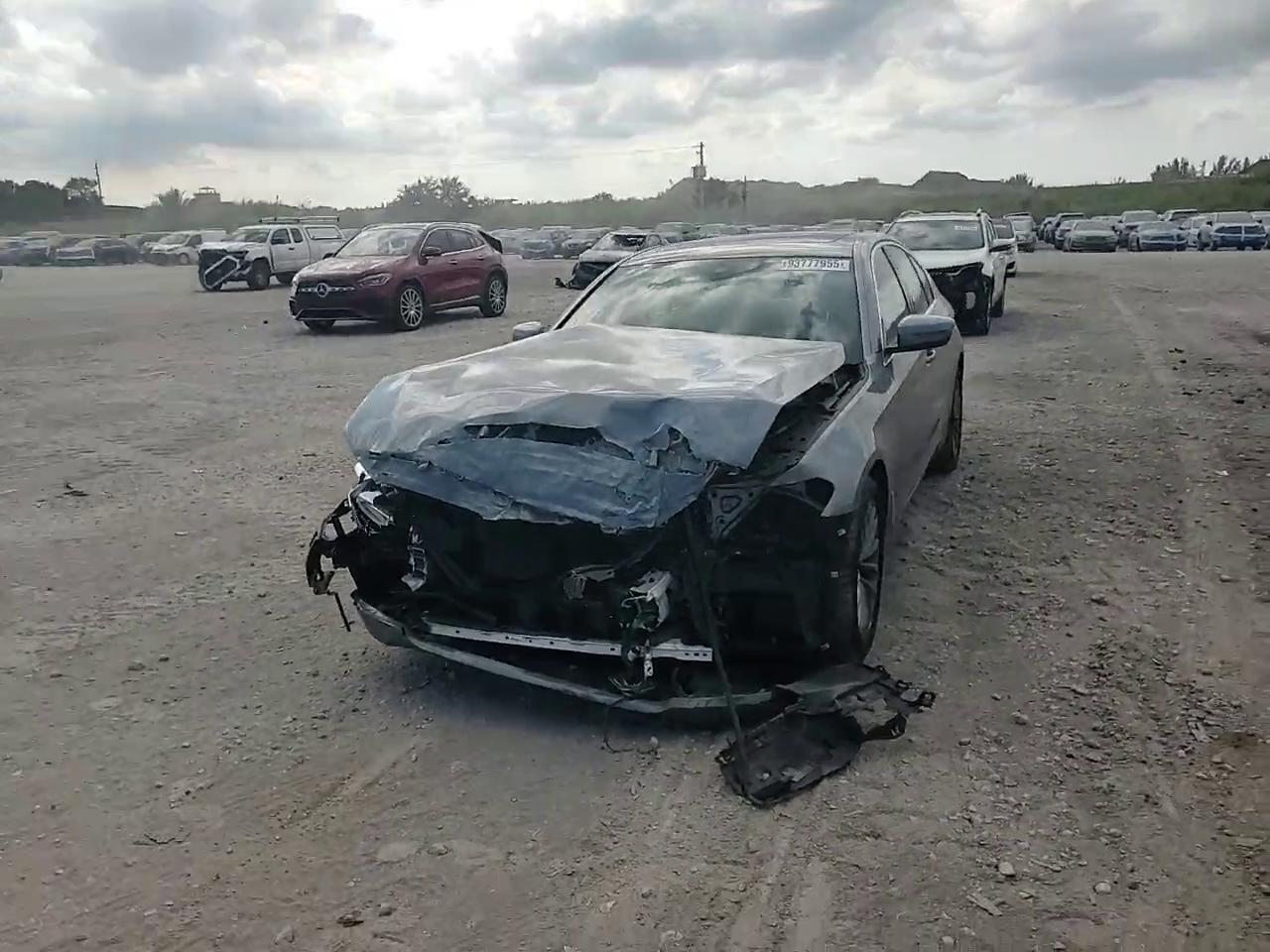 Фото: WBA13BJ00NCJ62090