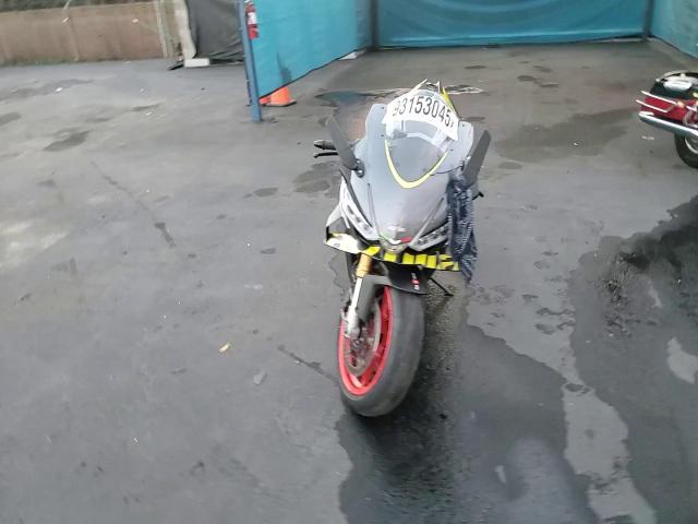 2026 Aprilia Rsv4 1100 VIN: ZD4XPUA0XTS000049 Lot: 93153045