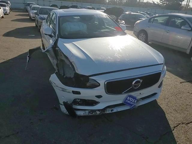 2017 Volvo S90 T6 Momentum VIN: YV1A22MK4H1012089 Lot: 92360395