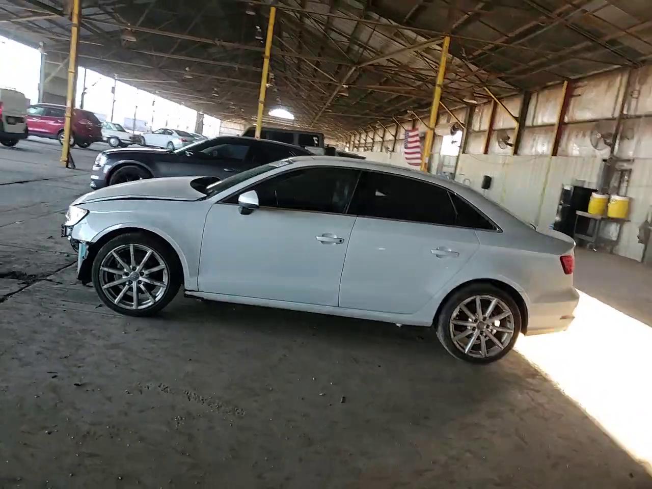 Фото: WAUCJGFF0F1063422