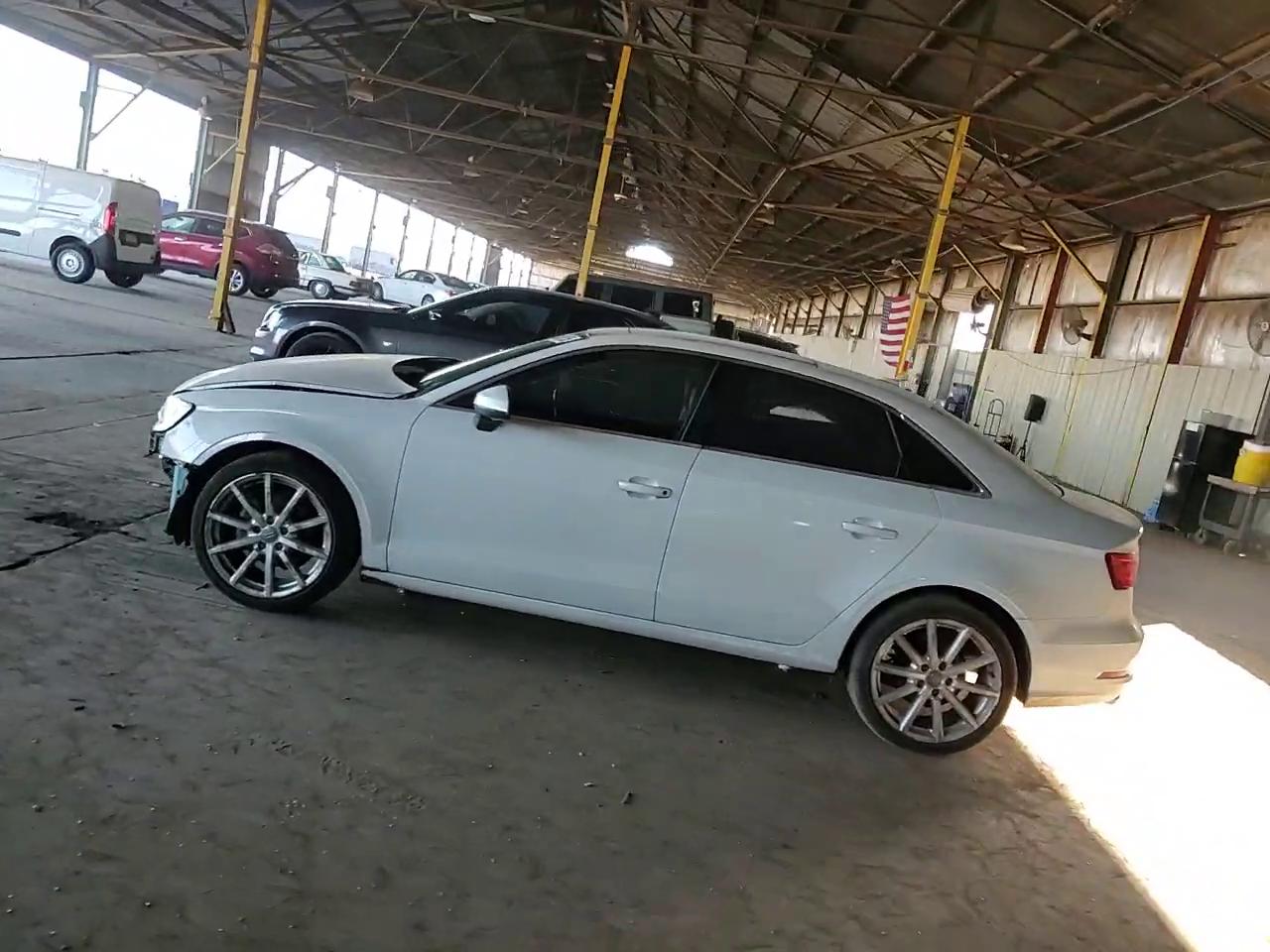 Фото: WAUCJGFF0F1063422