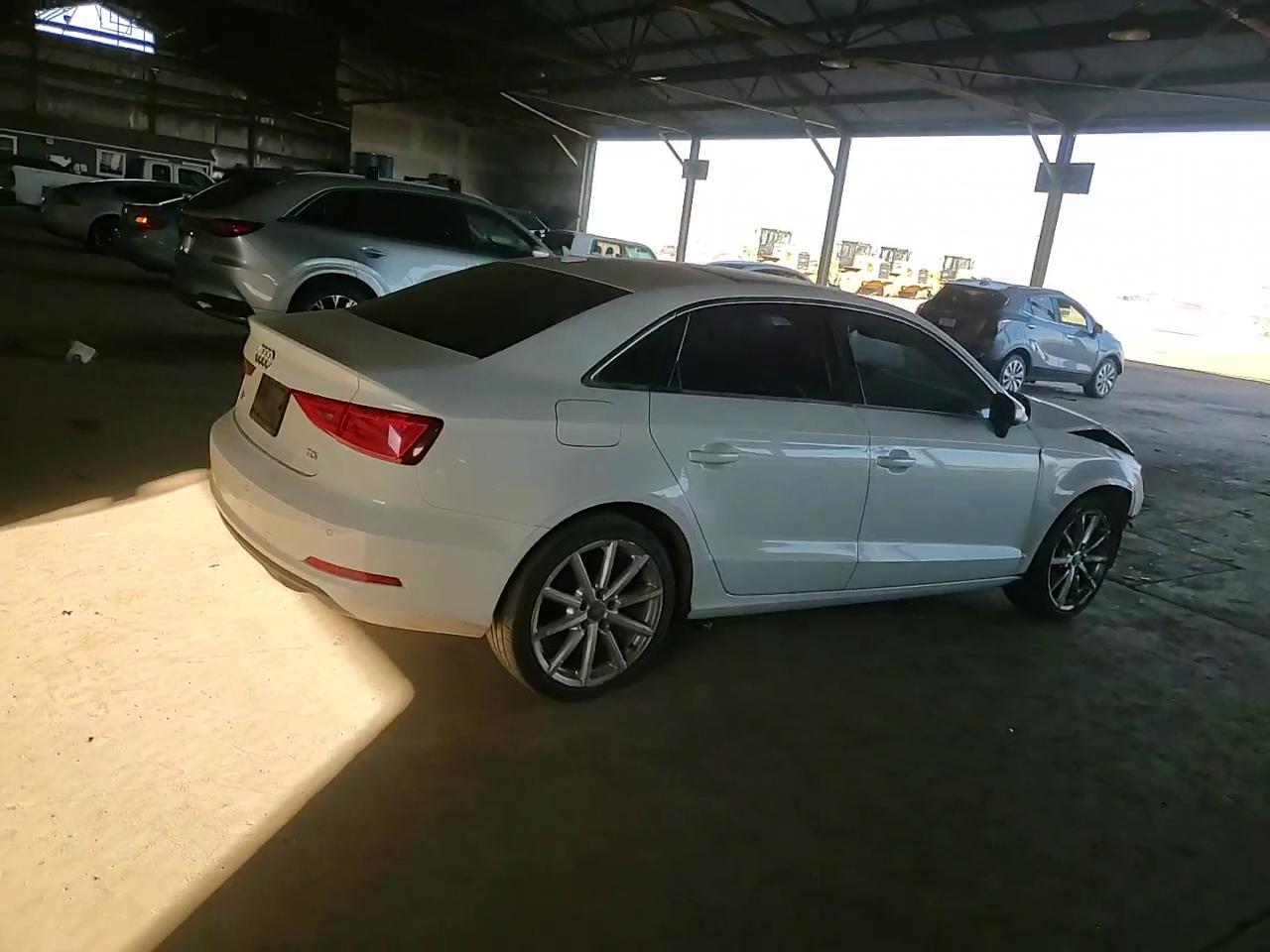 Фото: WAUCJGFF0F1063422