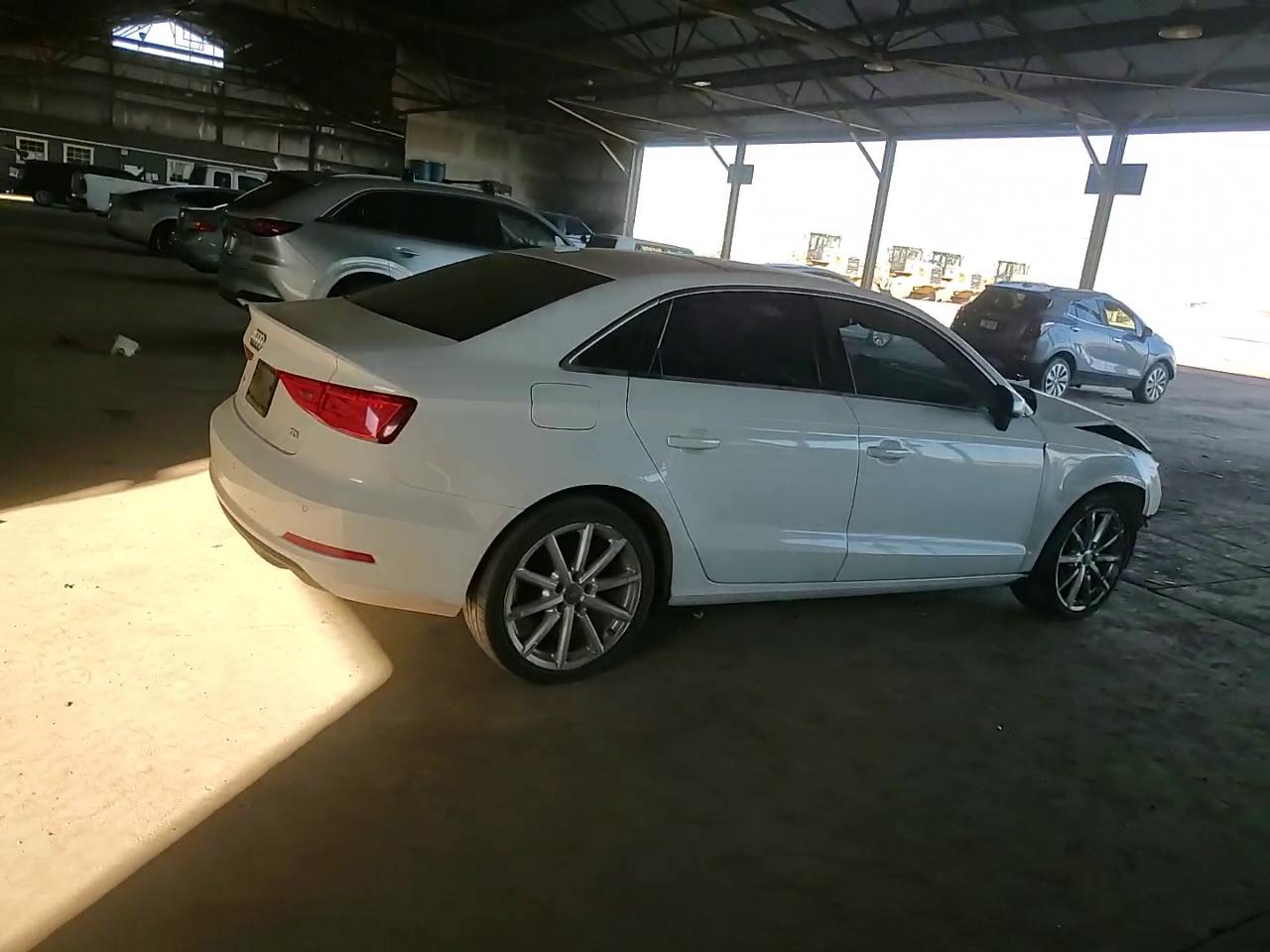 Фото: WAUCJGFF0F1063422