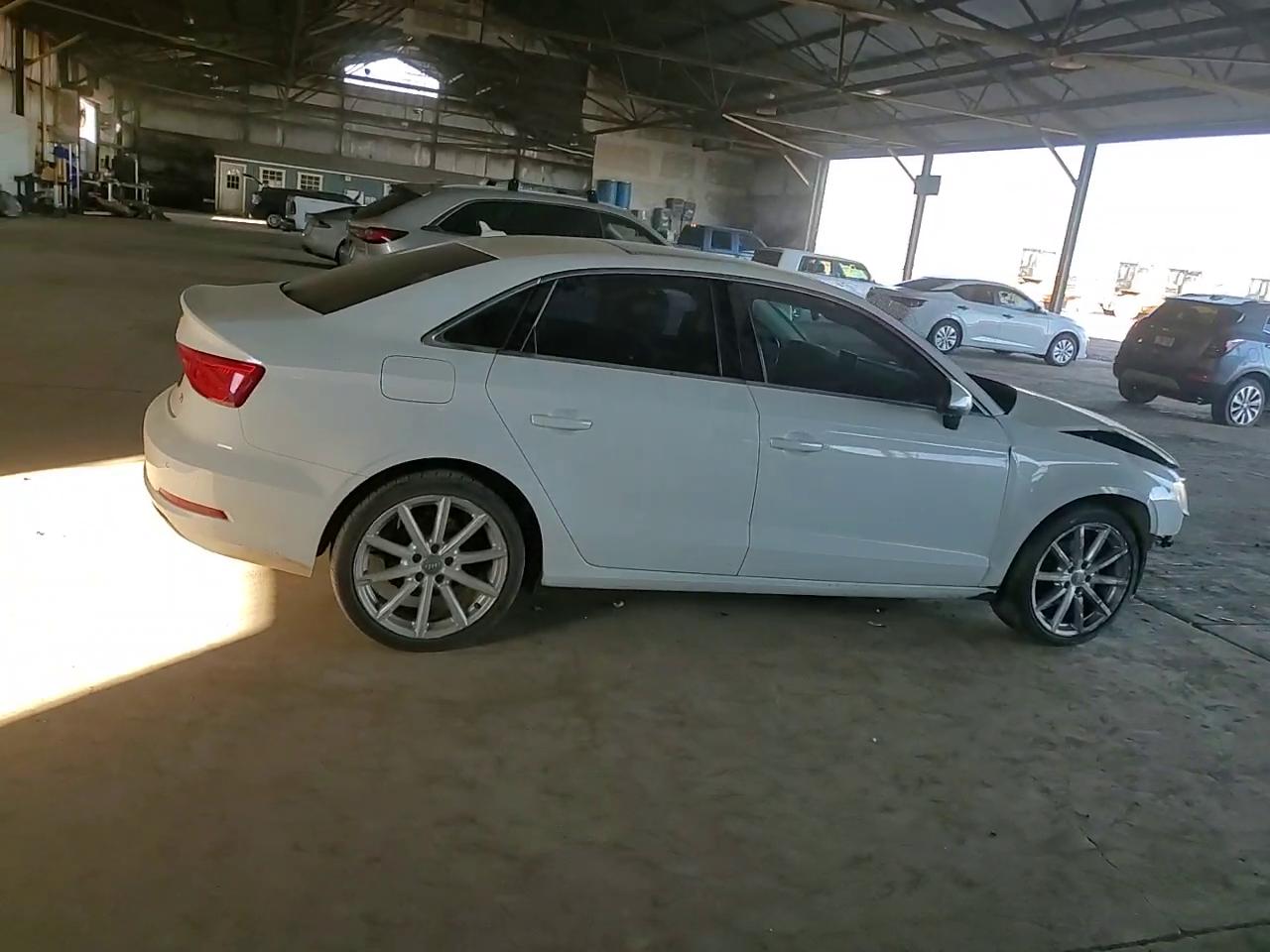 Фото: WAUCJGFF0F1063422