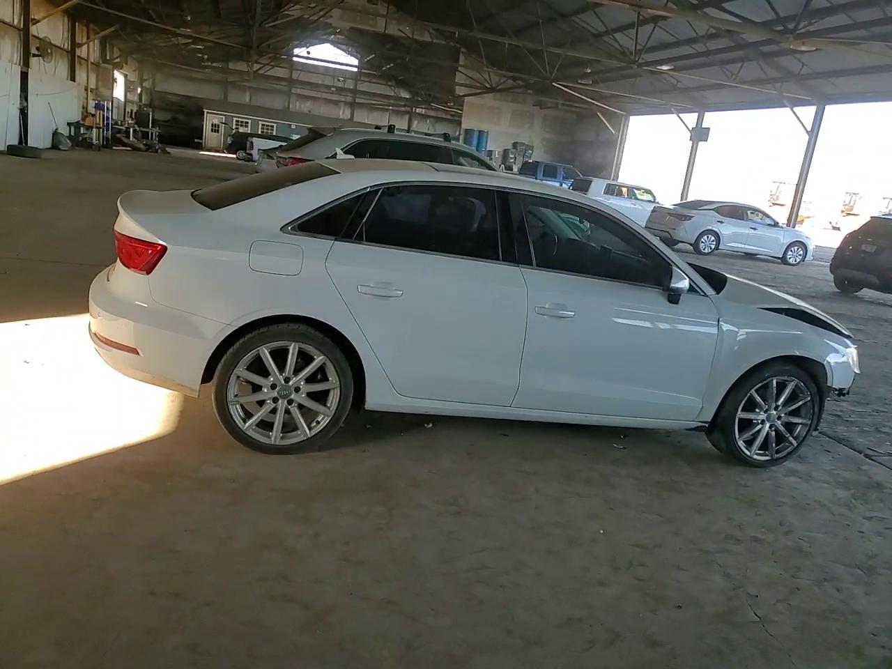 Фото: WAUCJGFF0F1063422