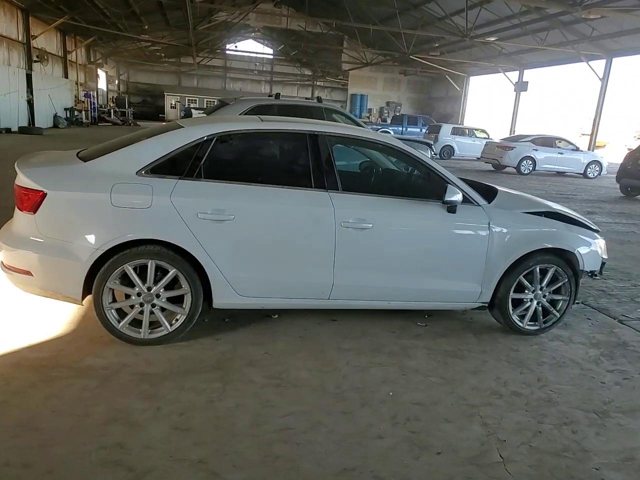 Фото: WAUCJGFF0F1063422