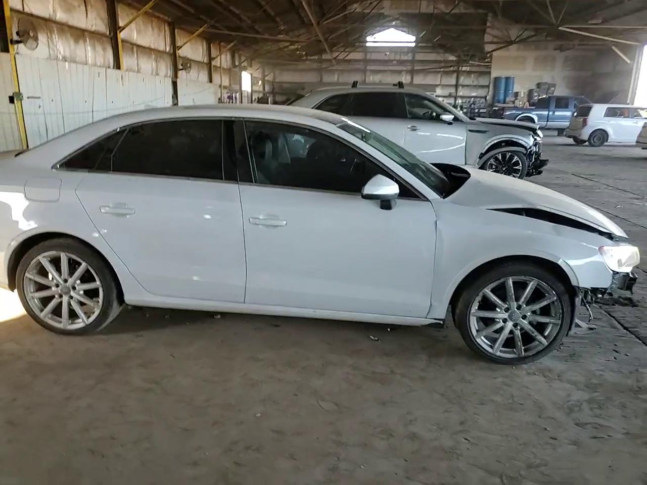 Фото: WAUCJGFF0F1063422