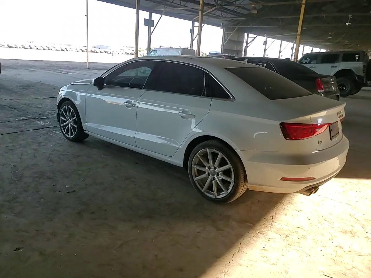 Фото: WAUCJGFF0F1063422