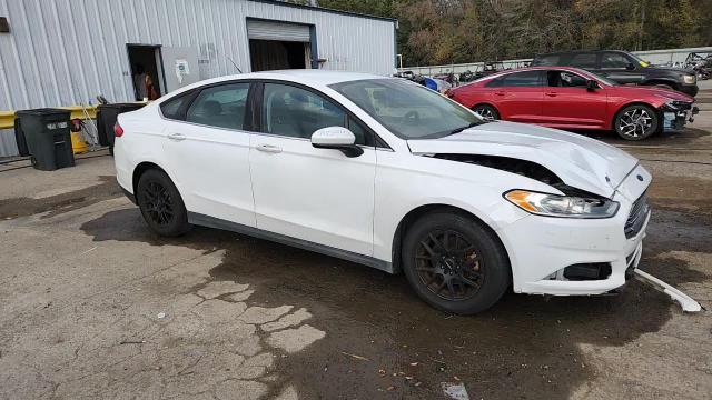 2015 Ford Fusion S VIN: 3FA6P0G70FR288450 Lot: 92658025