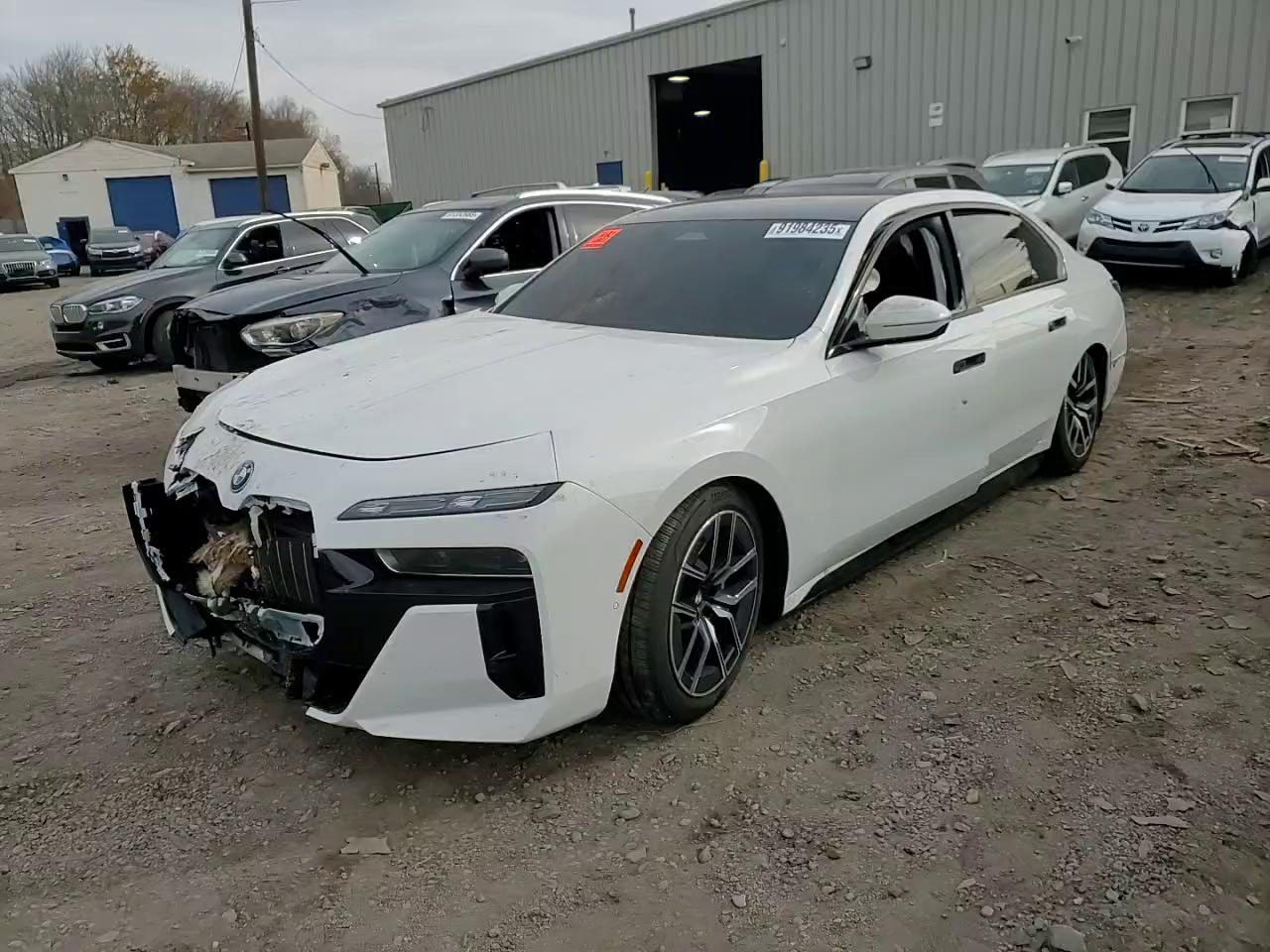 Фото: WBY53EJ03SCU97473