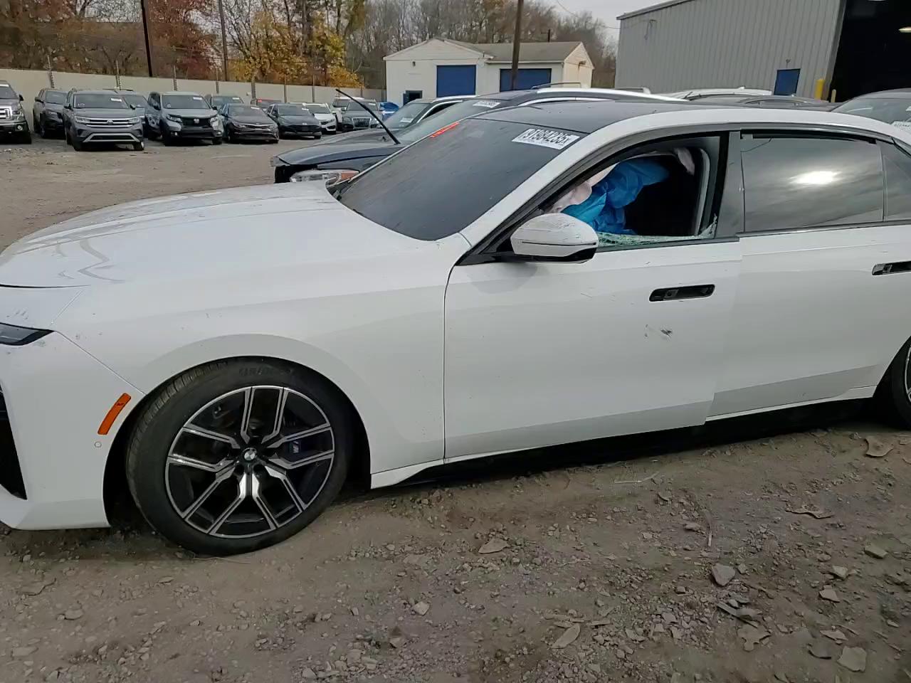 Фото: WBY53EJ03SCU97473