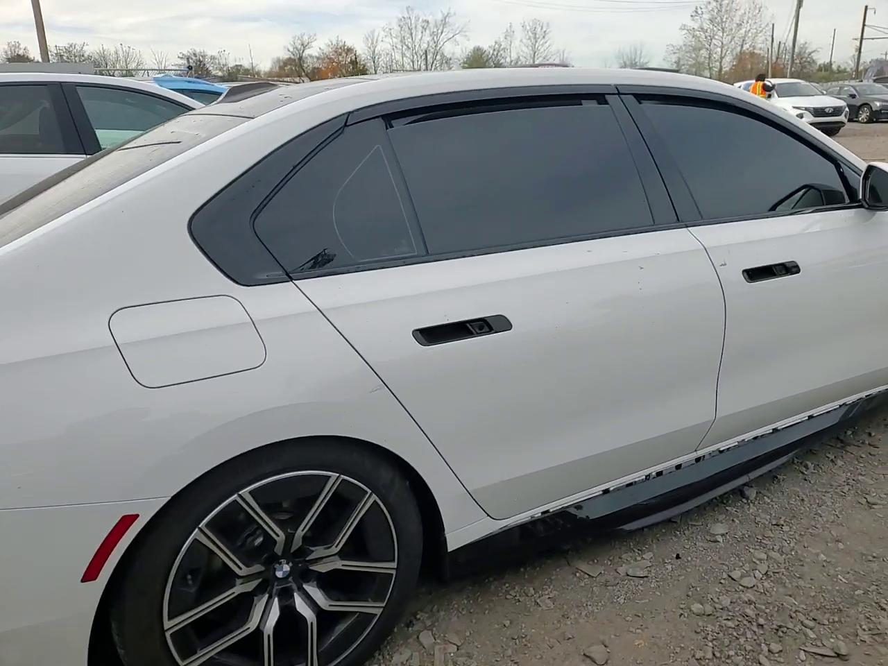 Фото: WBY53EJ03SCU97473