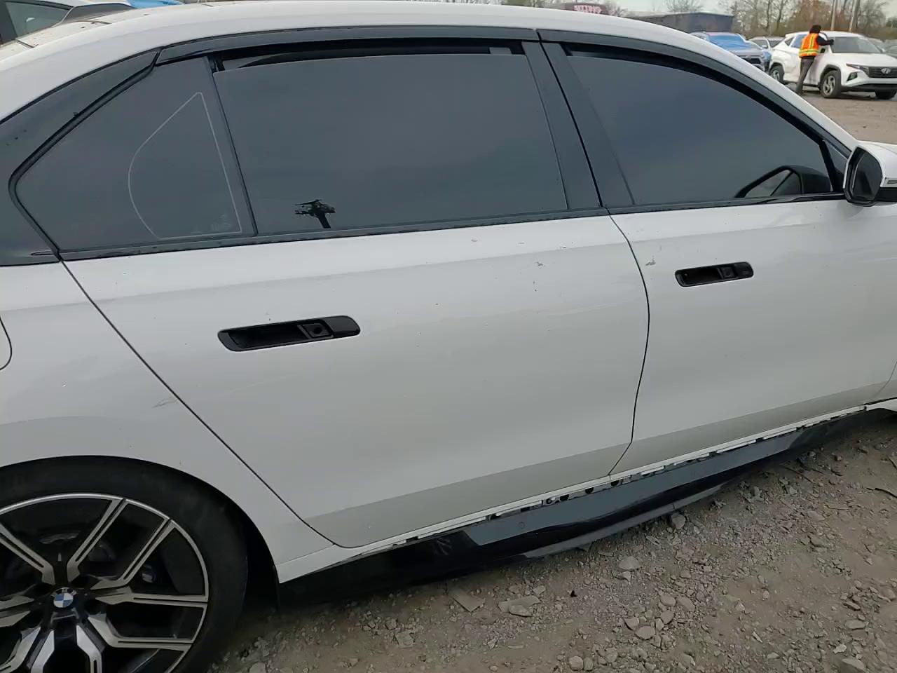 Фото: WBY53EJ03SCU97473