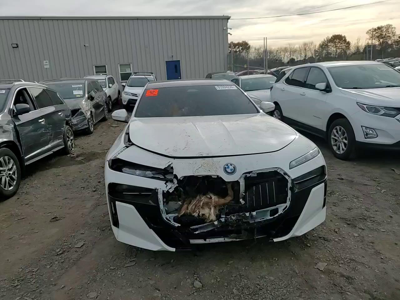 Фото: WBY53EJ03SCU97473