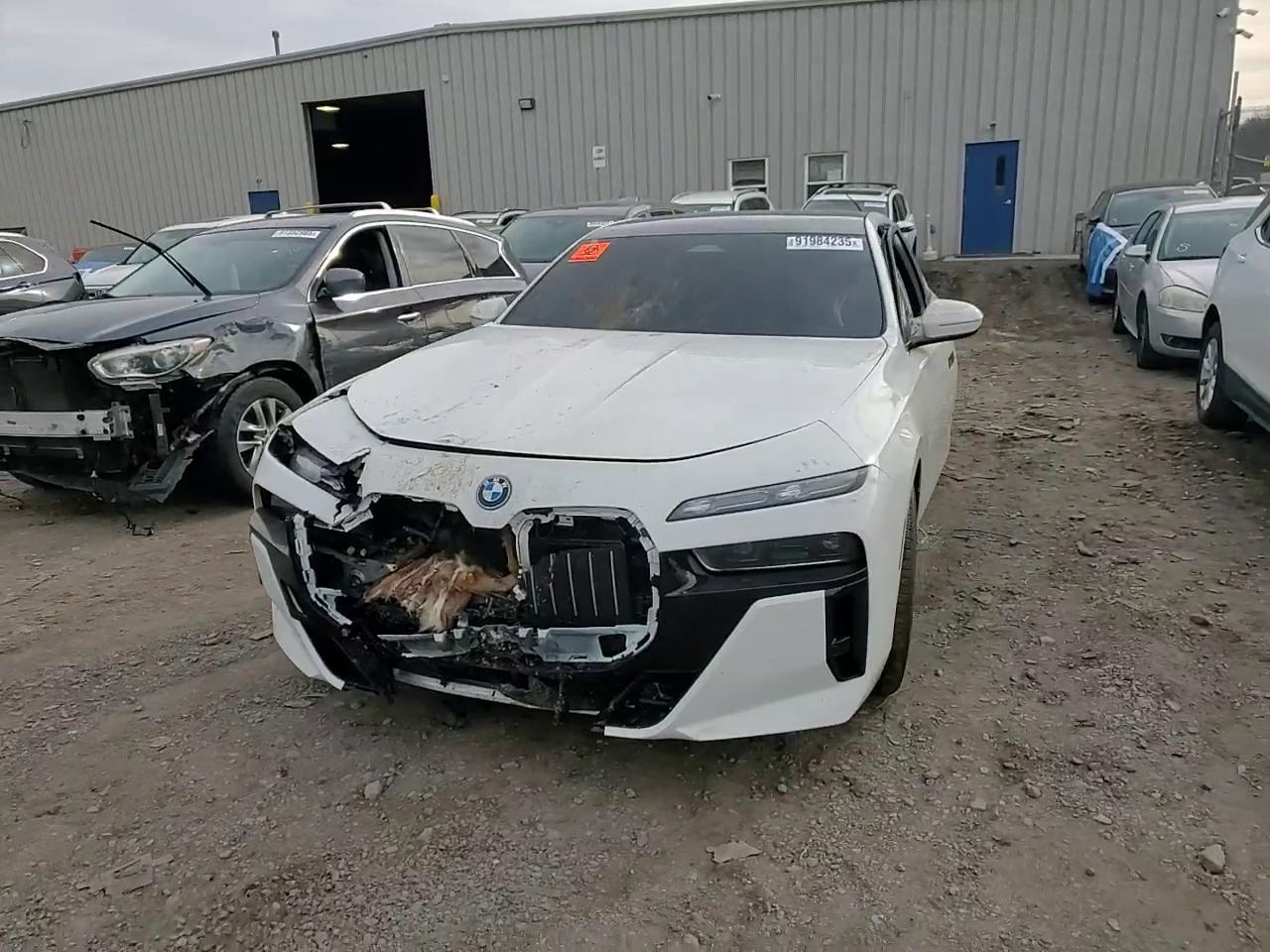 Фото: WBY53EJ03SCU97473