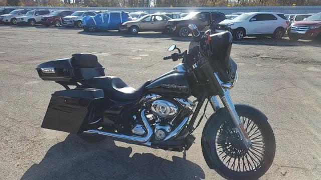 2013 Harley-Davidson Flhx Street Glide VIN: 1HD1KBM18DB643685 Lot: 93019825