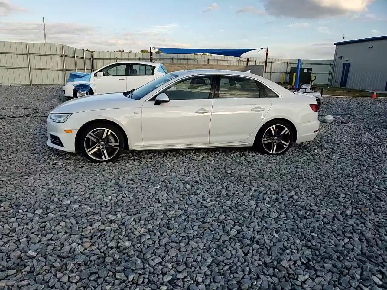 Фото: WAUENAF42JN014460