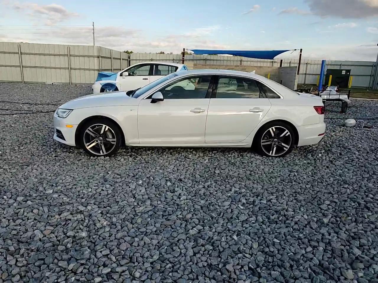 Фото: WAUENAF42JN014460