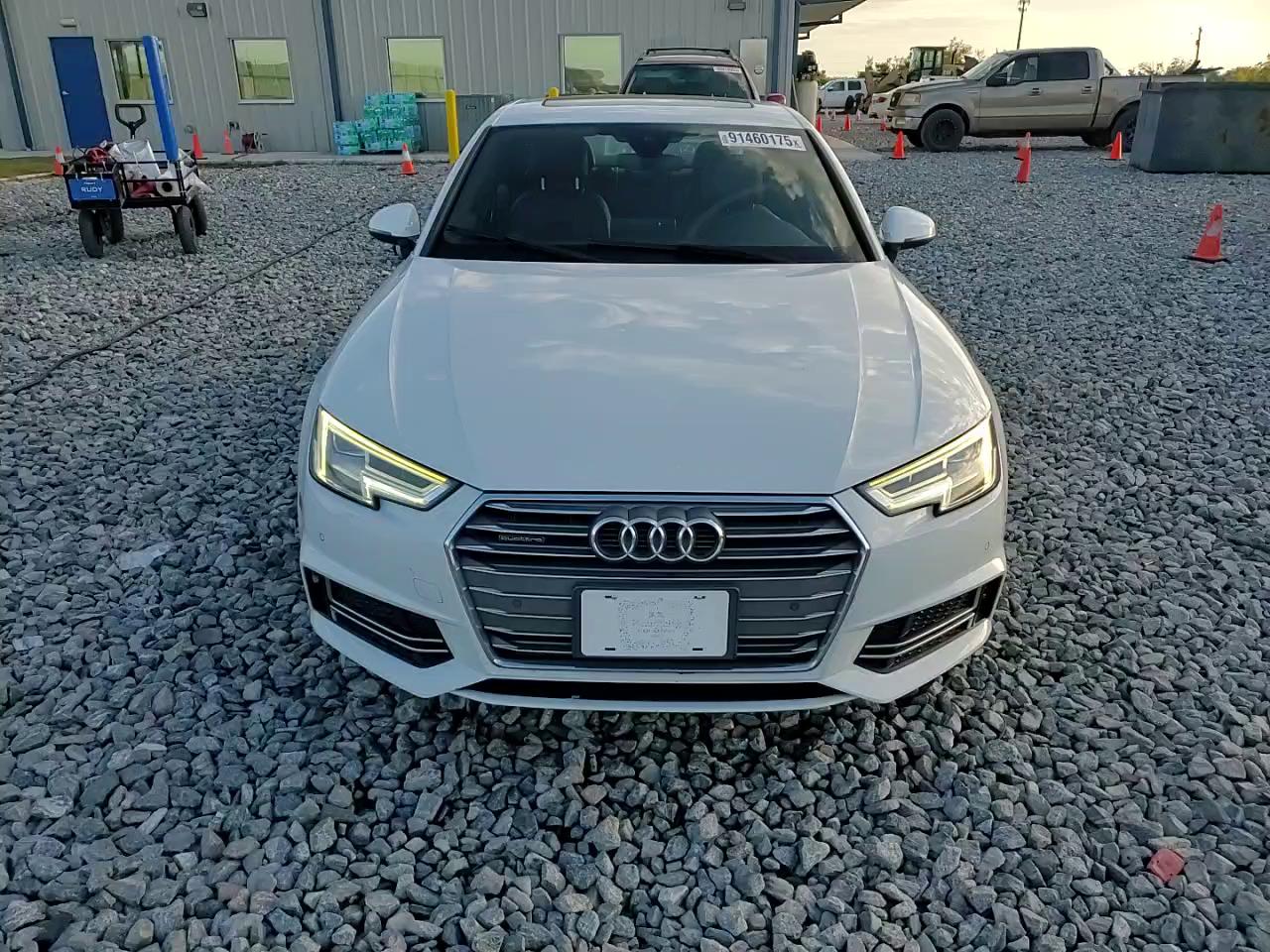 Фото: WAUENAF42JN014460